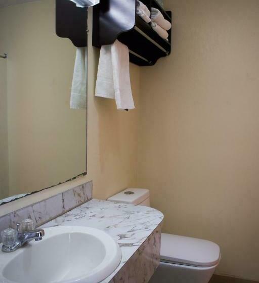 キングサイズベッドのスタンダードルーム, Travel Inn