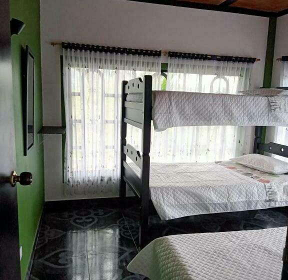 غرفة عائلية, Solarte Hostel