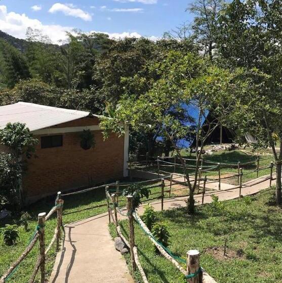 كابينة, Solarte Hostel