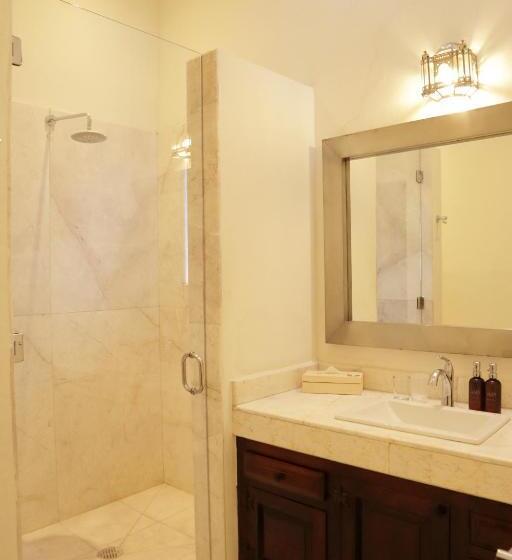 小型豪华套房, Hacienda Los Arcangeles