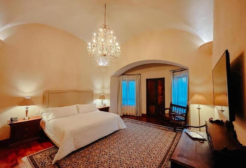 带阳台套房, Hacienda Los Arcangeles