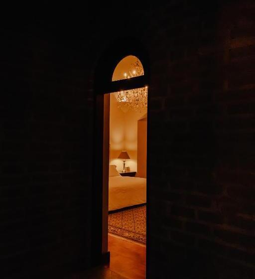 带阳台套房, Hacienda Los Arcangeles