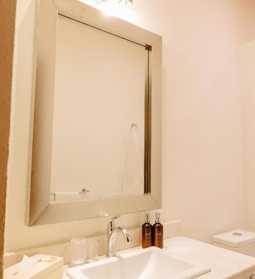 带大床的套房, Hacienda Los Arcangeles