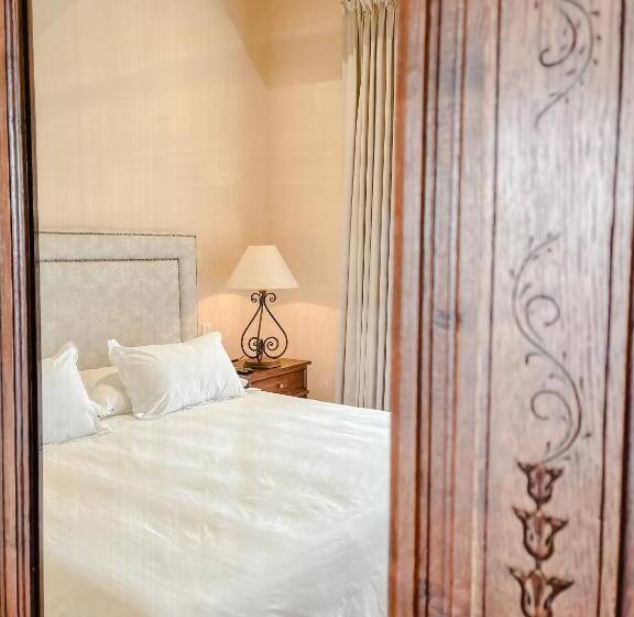 带大床的套房, Hacienda Los Arcangeles