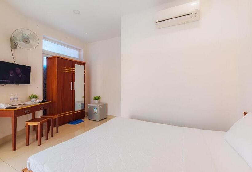 اتاق سوپریور با تخت بزرگ, Thu Thai