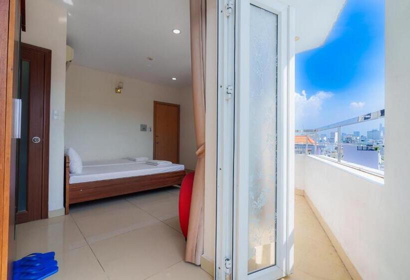 اتاق استاندارد, Thu Thai