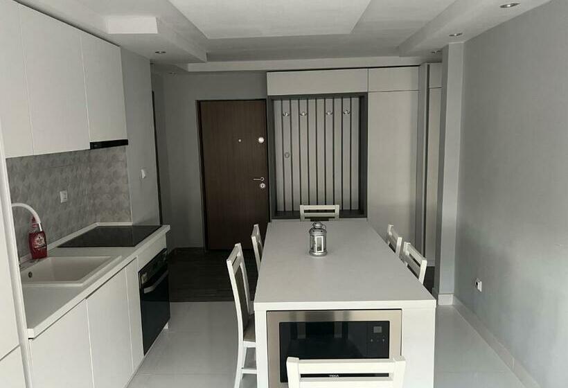 آپارتمان 1 خوابه, Apartament 5ive