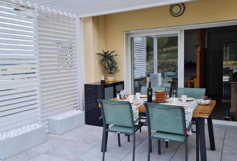 חדר משפחתי, Chambres D Hôtes B&b La Bergeronnette Avec Piscine Couverte Chauffée