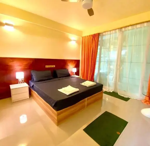 اتاق سوپریور با تخت بزرگ, Sands Grand