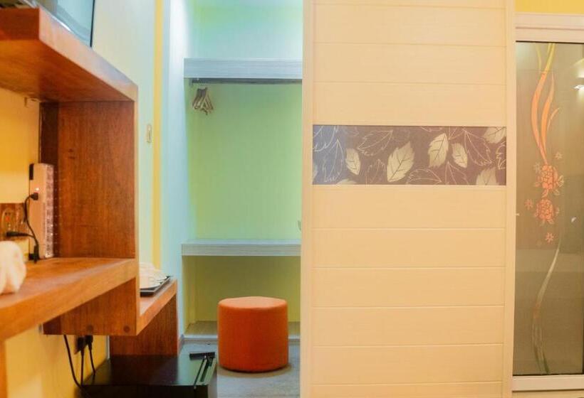 اتاق سوپریور با تخت بزرگ, Sands Grand