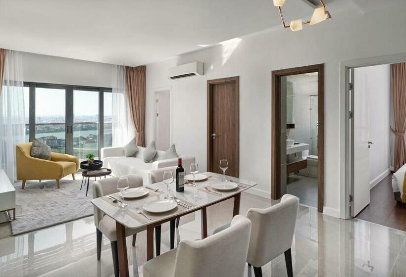 Люкс Семейный 2 Спальни, The Peninsula Phnom Penh
