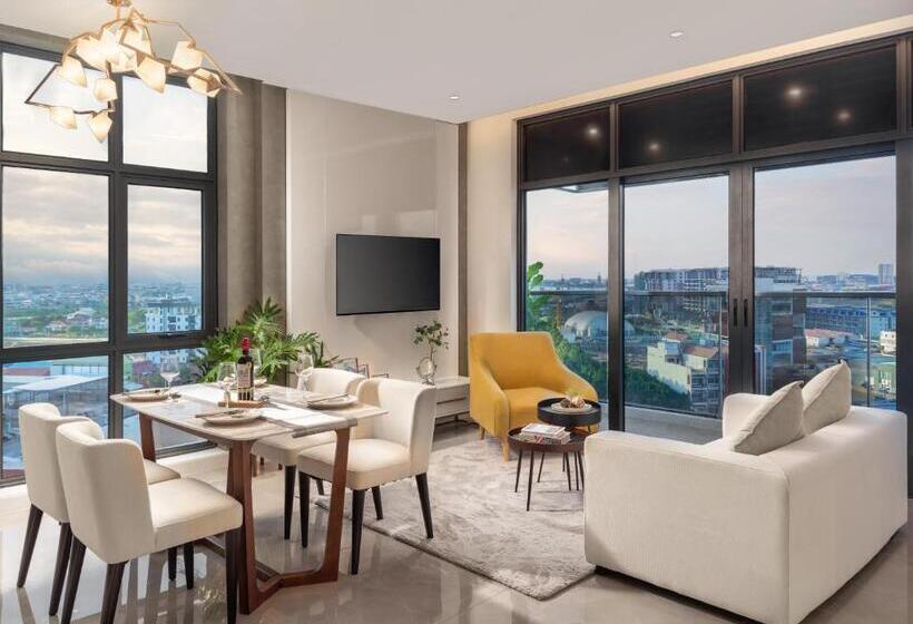 סוויטת 3 חדרי שינה, The Peninsula Phnom Penh