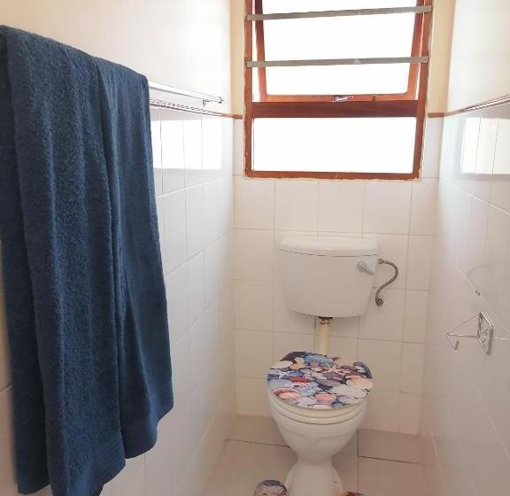 דירת חדר בקומת קרקע, 33 On Smuts Selborne