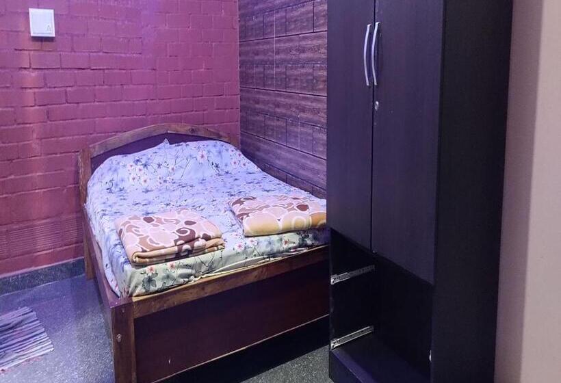 חדר אקונומי, Staymaker Prince Of Kalasa