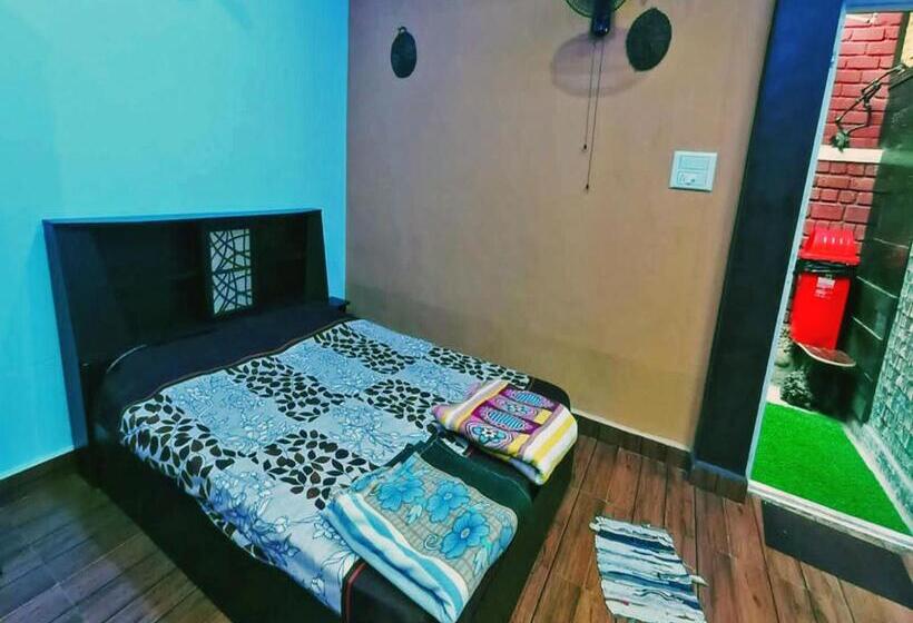 חדר אקונומי, Staymaker Prince Of Kalasa