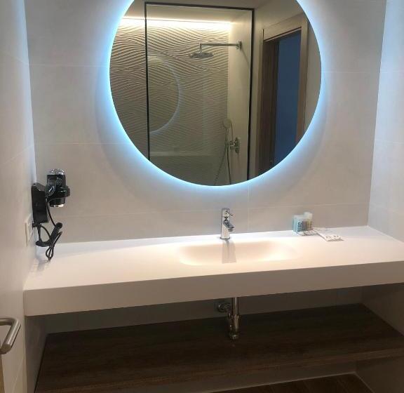 استودیو خانوادگی, Monte Perdido