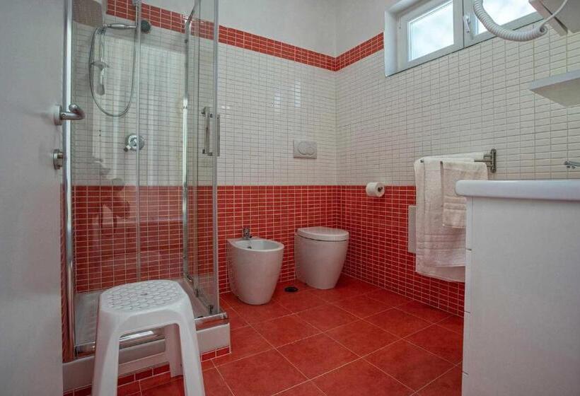 Семейный Номер, B&b Carmelina