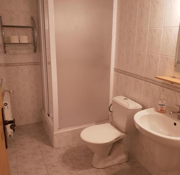 标准三人间, Penzión šafran