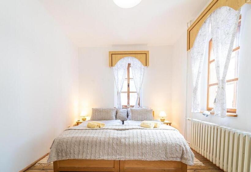 三人经典房间, Penzión šafran