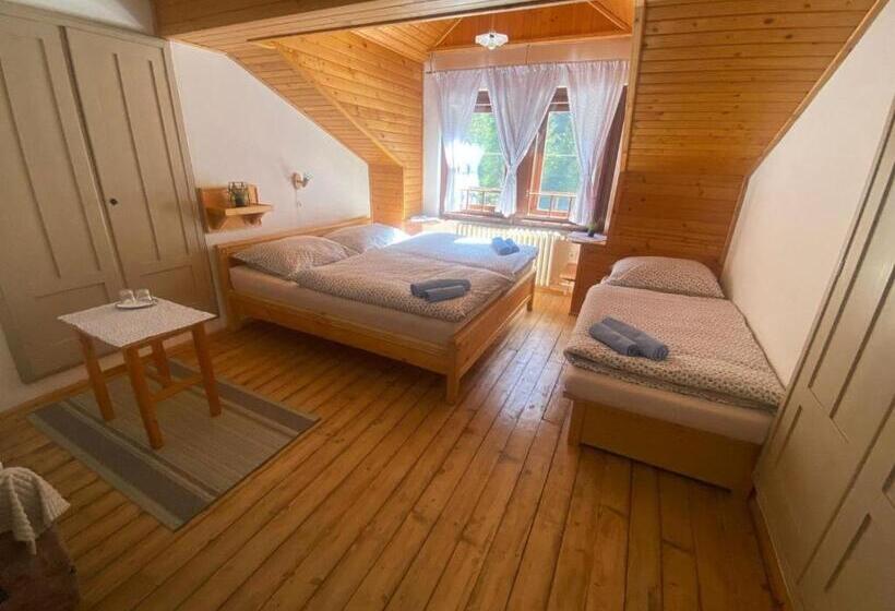 舒适三人间, Penzión šafran