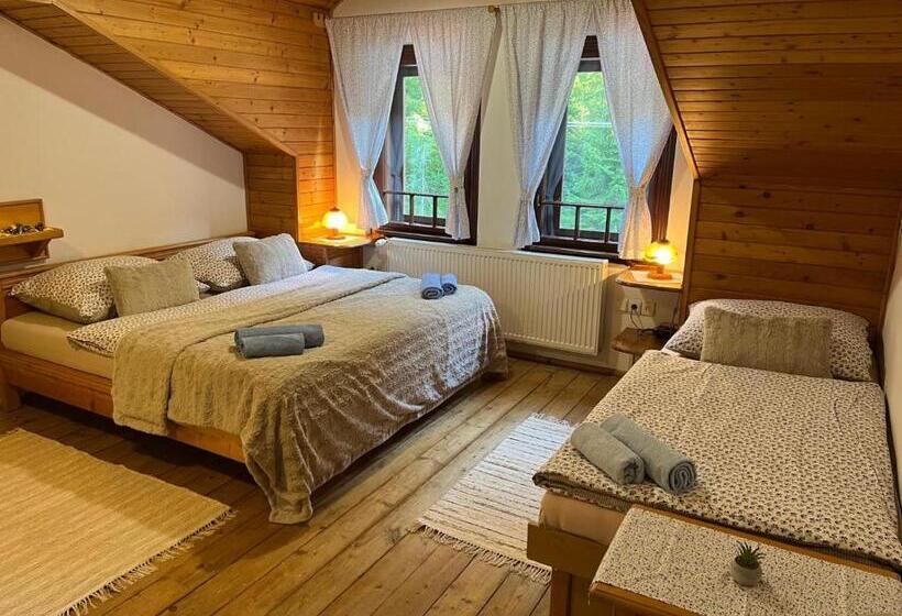 高级三人间, Penzión šafran