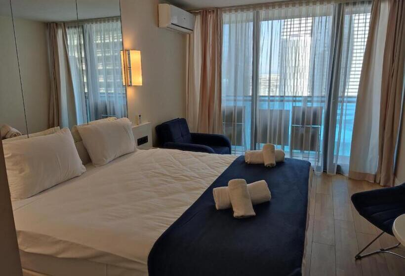 اتاق سوپریور سه تخته, Apartments Black Sea Resort Luxe