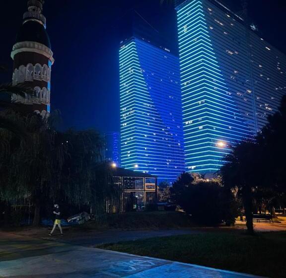 اتاق لوکس با بالکن و چشم‌انداز دریا, Apartments Black Sea Resort Luxe