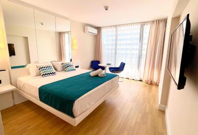 اتاق لوکس با بالکن و چشم‌انداز دریا, Apartments Black Sea Resort Luxe