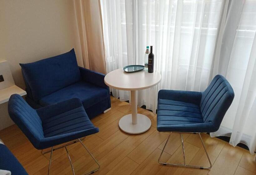 Triple Room Sea View, Apartments Black Sea Resort Luxe