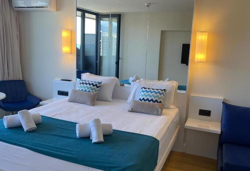 Triple Room Sea View, Apartments Black Sea Resort Luxe