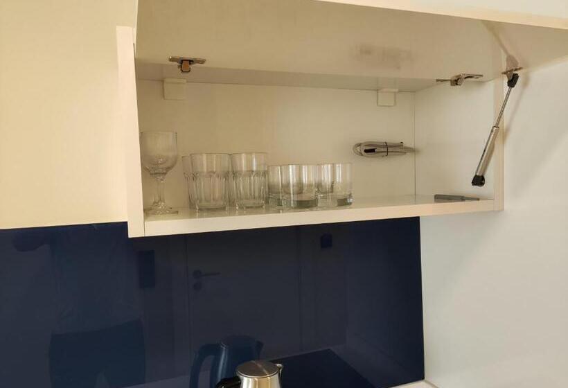 اتاق استاندارد با بالکن و چشم‌انداز دریا, Apartments Black Sea Resort Luxe