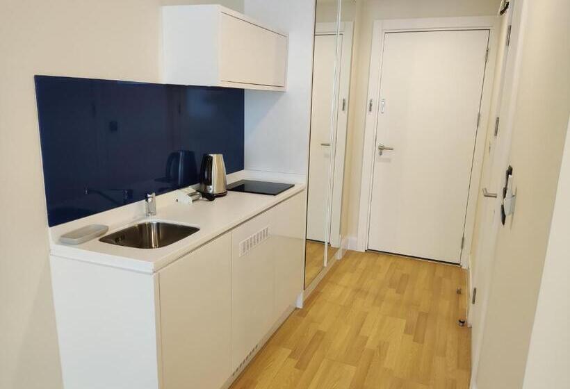 اتاق استاندارد با بالکن و چشم‌انداز دریا, Apartments Black Sea Resort Luxe