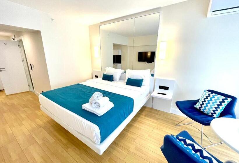 اتاق استاندارد با بالکن و چشم‌انداز دریا, Apartments Black Sea Resort Luxe