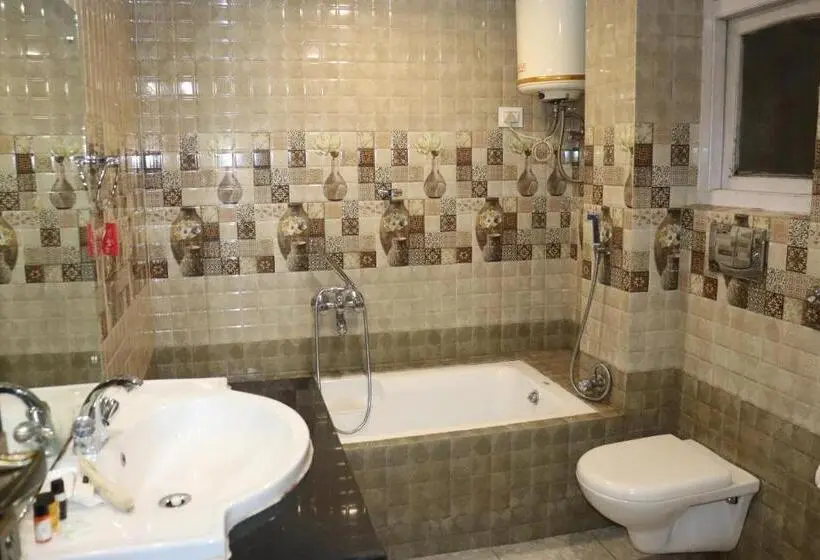 Perhesviitti, The Imperial  & Spa