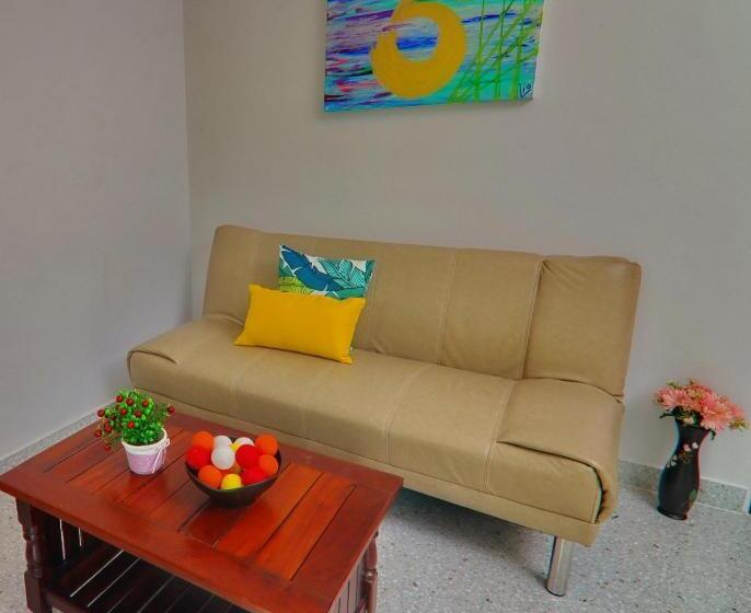 منزل غرفة نوم واحدة, The Zohan Resort & Travel Agency