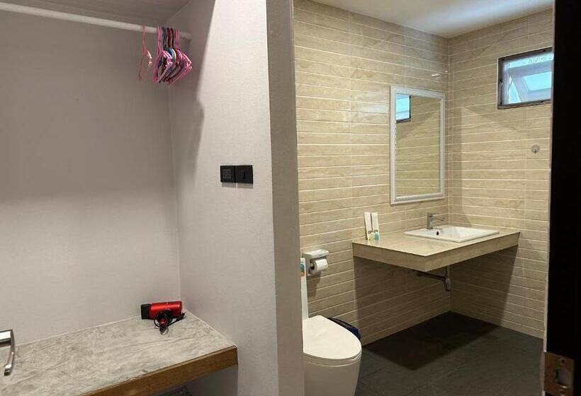 منزل غرفة نوم واحدة, The Zohan Resort & Travel Agency