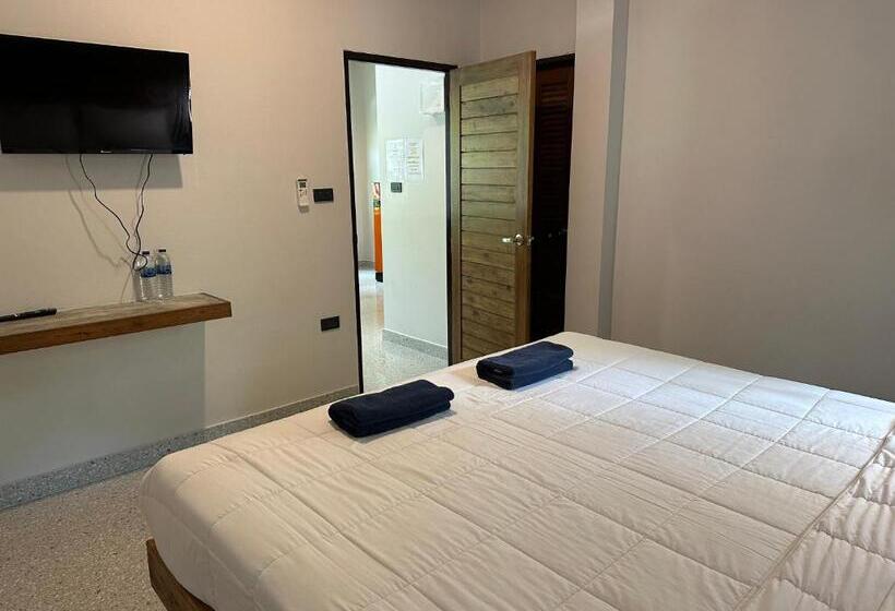 منزل غرفة نوم واحدة, The Zohan Resort & Travel Agency