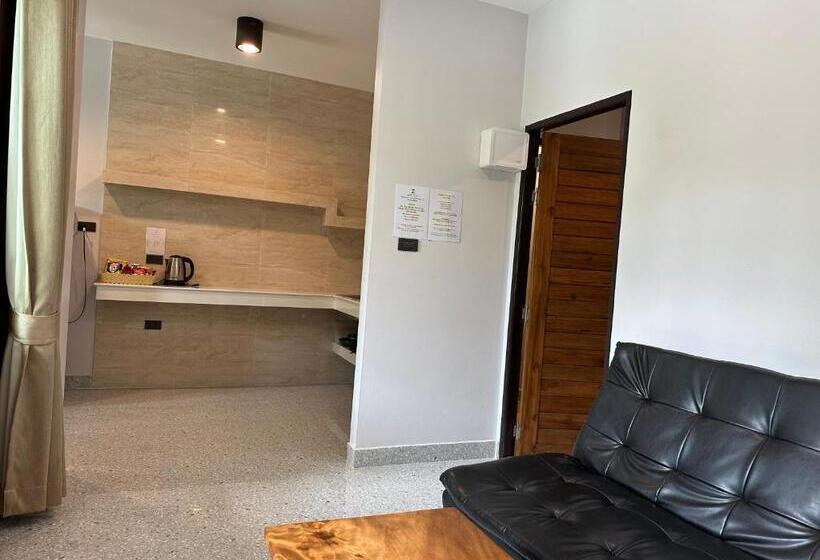 منزل غرفة نوم واحدة, The Zohan Resort & Travel Agency