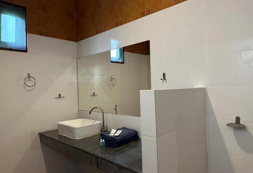 غرفة ديلوكس عائلية, The Zohan Resort & Travel Agency