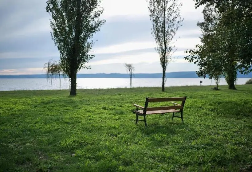 اتاق استاندارد با چشم‌انداز باغ, Lake&more