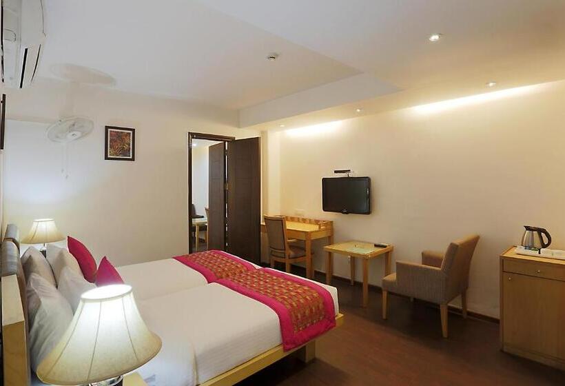 Family Room, Arch Plaza   Near Delhi Airport
