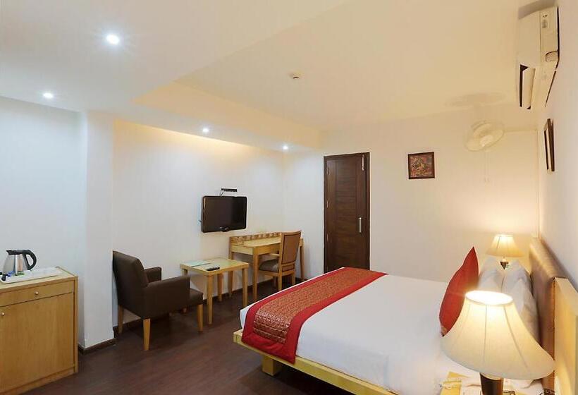 Family Room, Arch Plaza   Near Delhi Airport