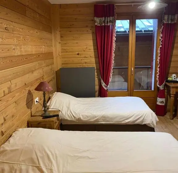 Economy Room, Le Schuss