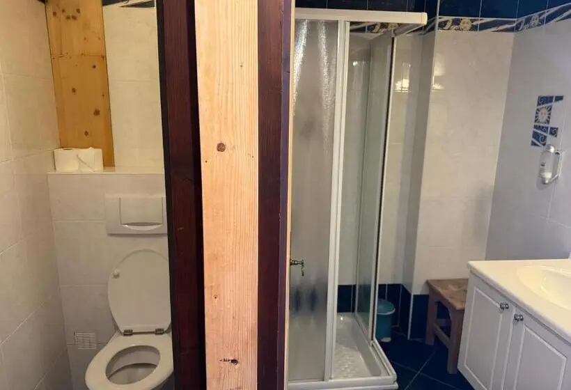 Standard Triple Room, Le Schuss