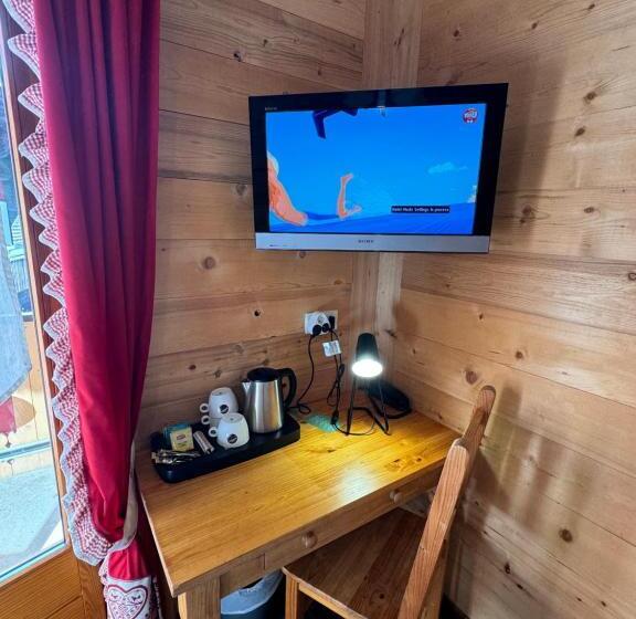 스탠다드 트리플 룸, Le Schuss