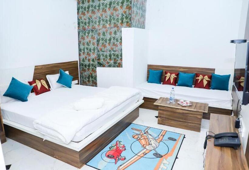 غرفة ديلوكس ثلاثية, Meera Heritage