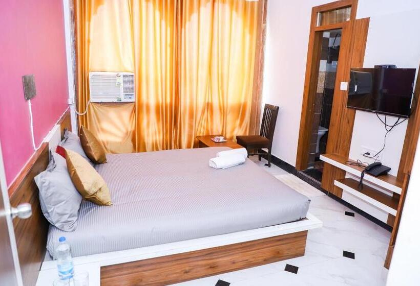 غرفة ديلوكس, Meera Heritage