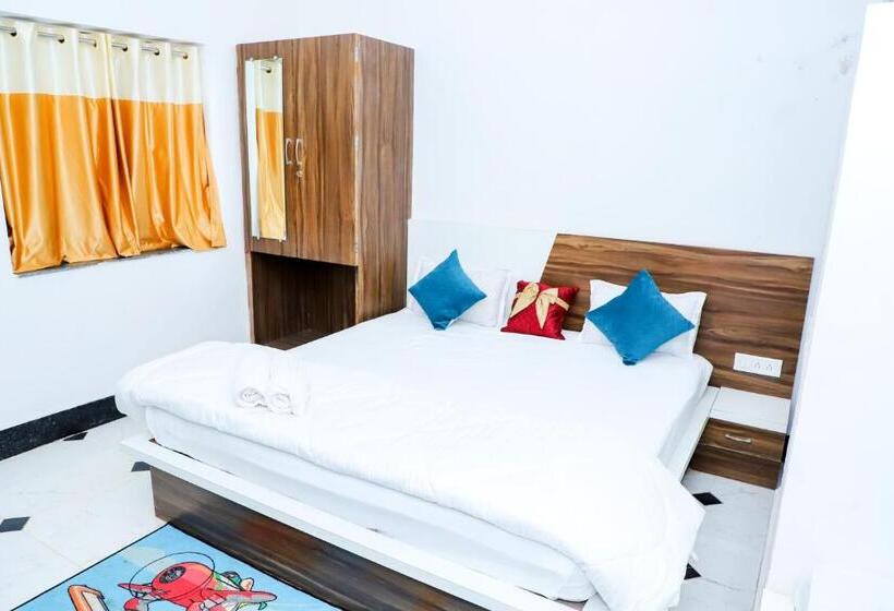 غرفة ديلوكس سرير كينج, Meera Heritage