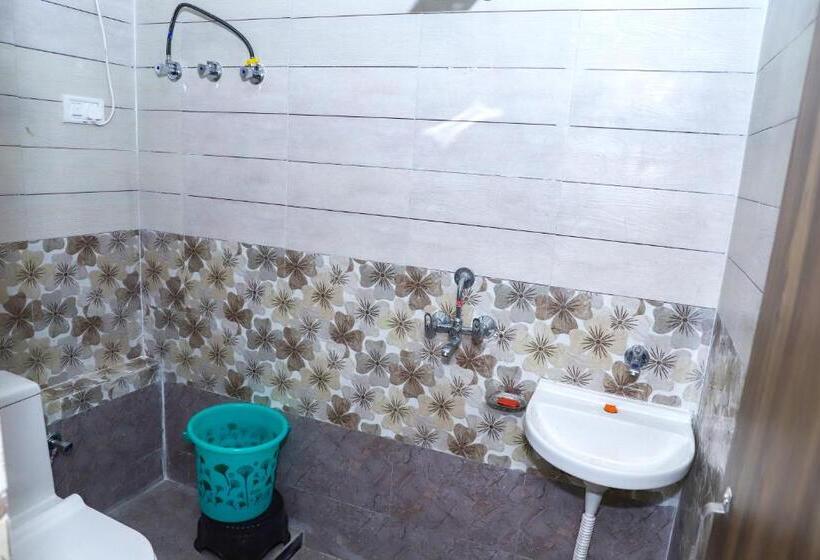 غرفة ديلوكس سرير كينج, Meera Heritage