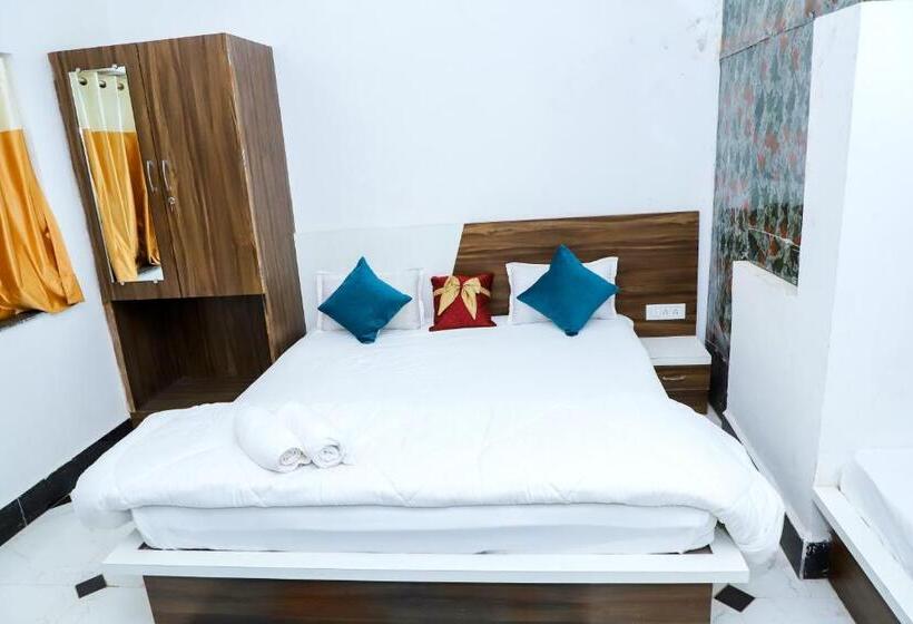 غرفة ديلوكس سرير كينج, Meera Heritage